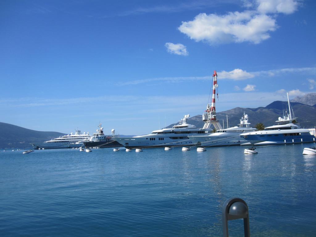 Apartments City Center Tivat Exterior foto